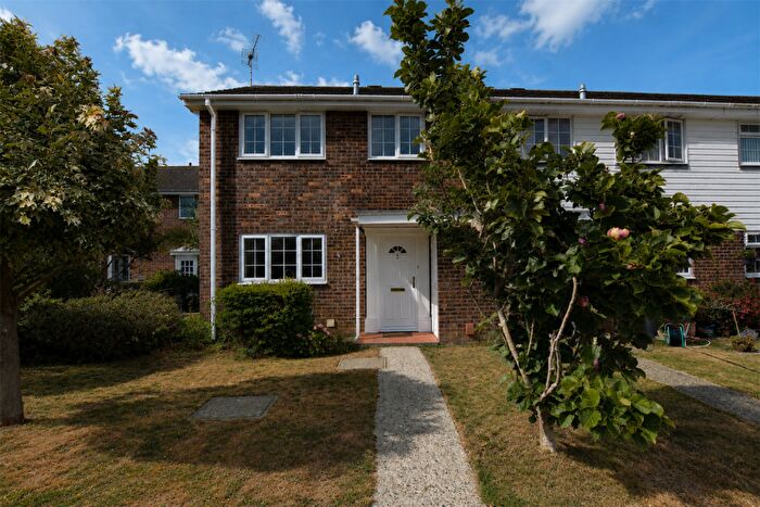 3 Bedroom End Of Terrace House To Rent In The Hartings, Bognor Regis, PO22