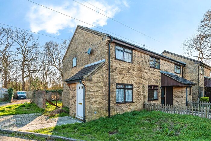 2 Bedroom Semi Detached House For Sale In Meredith Gardens, Totton, Southampton, SO40