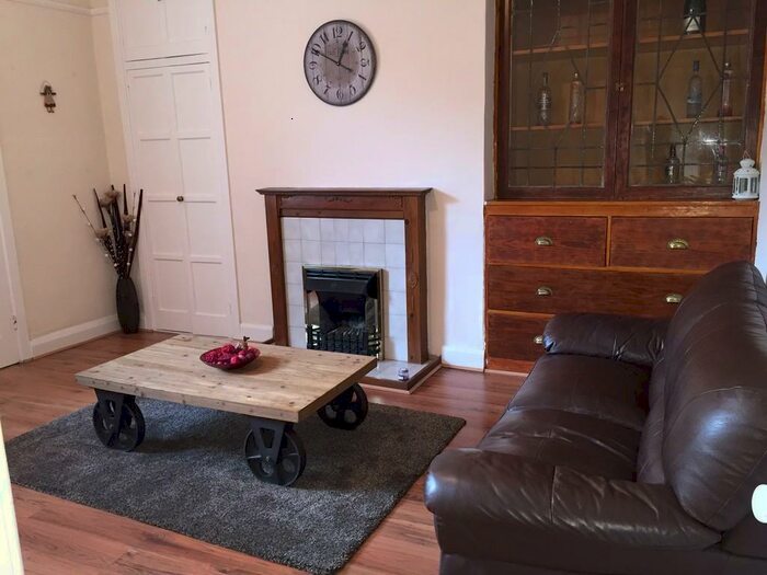 2 Bedroom Ground Flat To Rent In Warton Terrace, NE6