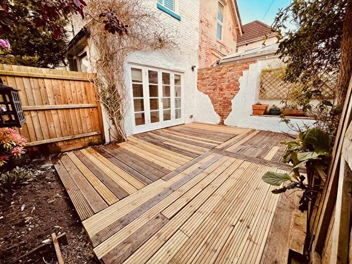 2 Bedroom Flat To Rent In Earle Road, Bournemouth, BH4