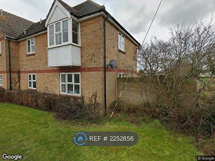 2 Bedroom Flat To Rent In Stonehill Road, Roxwell, CM1