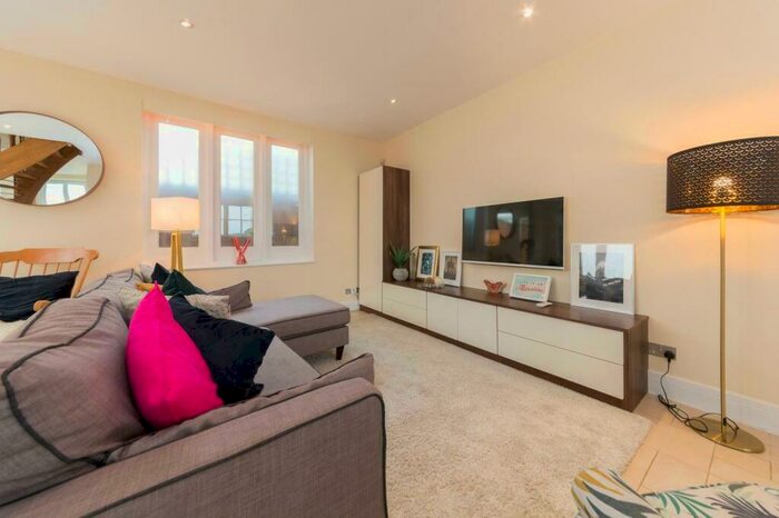 2 Bedroom Semi-Detached House To Rent In Primrose Gardens, Belsize Park, NW3