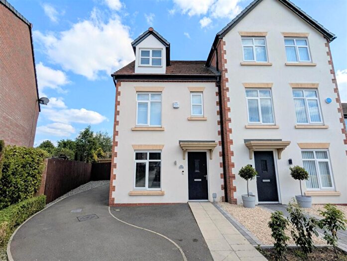 2 Bedroom Semi-Detached House To Rent In Golf Open - St. Thomas More Drive, Southport - Sleeps, PR8