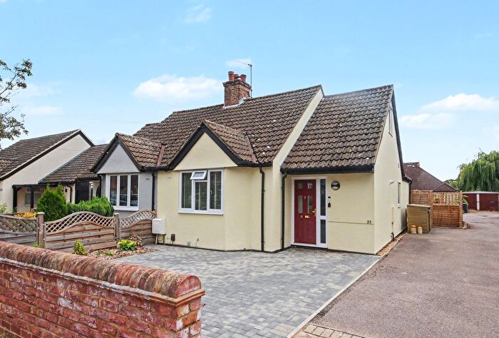 2 Bedroom Semi-detached House For Sale In Common View, Letchworth Garden City, SG6