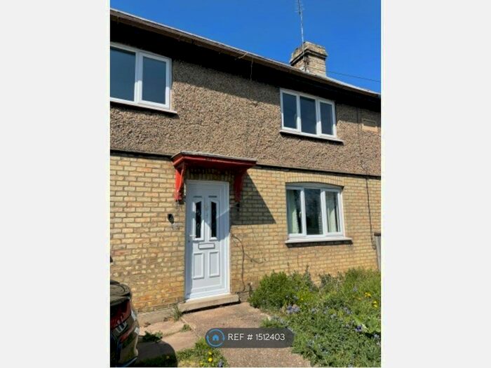 4 Bedroom Semi-Detached House To Rent In Hartford Road, Huntingdon, PE29