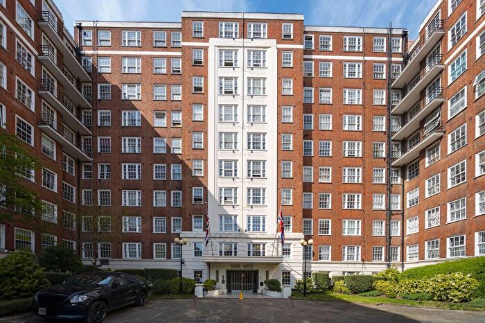 2 Bedroom Flat For Sale In Edgware Road, Hyde Park Estate, London, W2