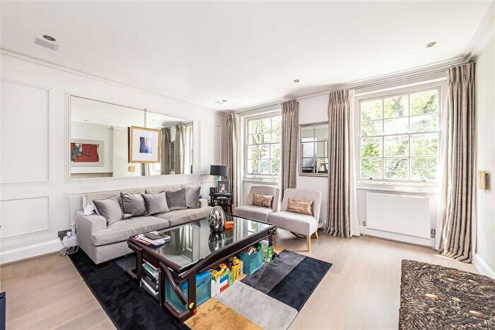 2 Bedroom Flat To Rent In Brompton Square, London, SW3