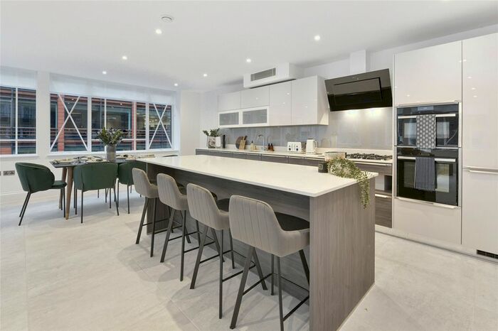 2 Bedroom Flat To Rent In Catherine Place, Westminster, London, SW1E