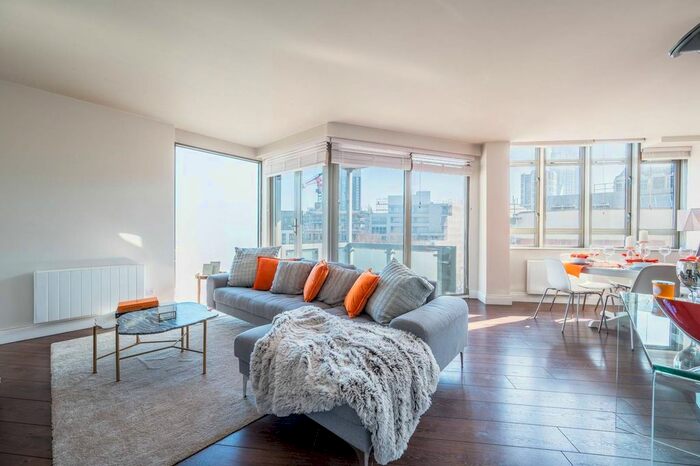 2 Bedroom Flat To Rent In City Road, Old Street, London, EC1V