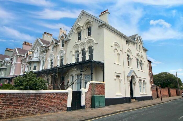 2 Bedroom Flat To Rent In Beach Lawn, Waterloo, Liverpool L22