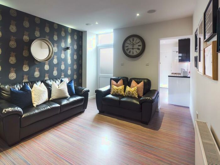 4 Bedroom Terraced House To Rent In Carlton Road, Stoke, ST4