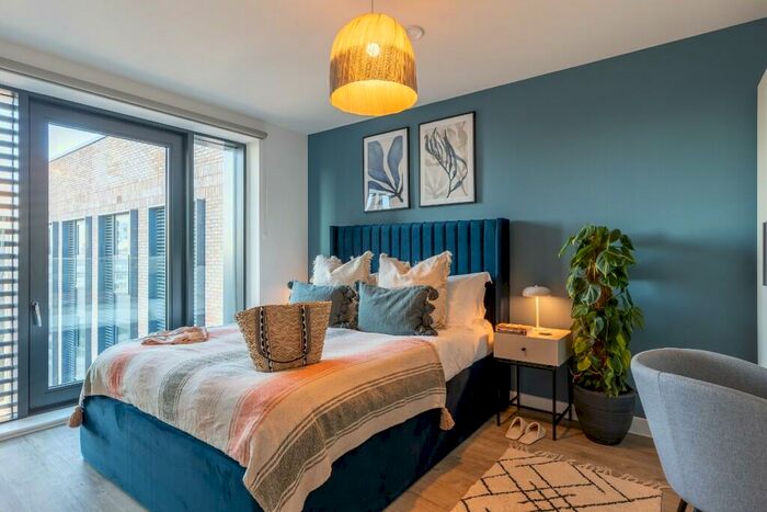 2 Bedroom Flat To Rent In Flat, Pall Mall, Liverpool, Merseyside, L3