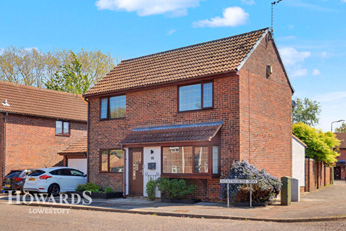 3 Bedroom Detached House For Sale In Wentworth Way, Lowestoft, NR33