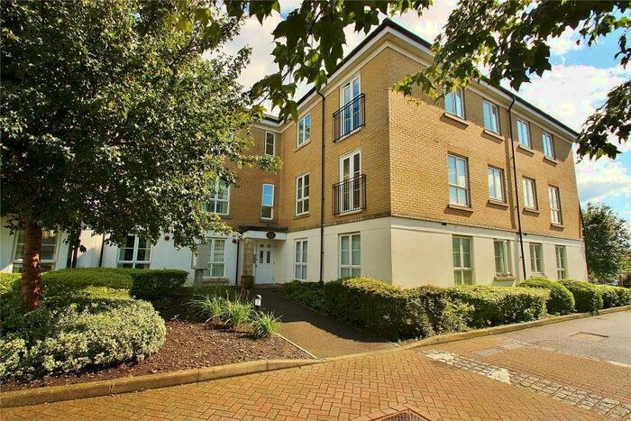 2 Bedroom Apartment To Rent In Knaphill, GU21