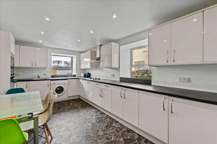 6 Bedroom Terraced House To Rent In Edith Avenue, Plymouth, PL4