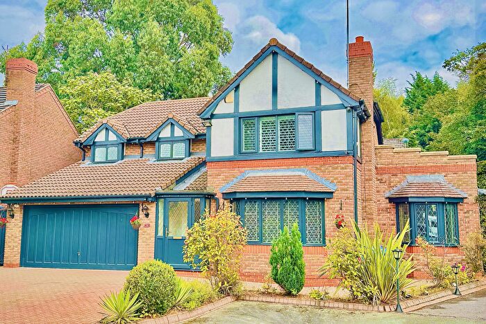 4 Bedroom Detached House For Sale In Whitstone Close, Calderstones, L18