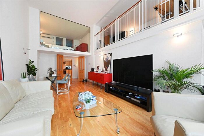 2 Bedroom Apartment To Rent In Ludgate Hill, London, EC4M