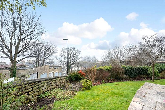 3 Bedroom Apartment For Sale In Camden Court, Bath, BA1