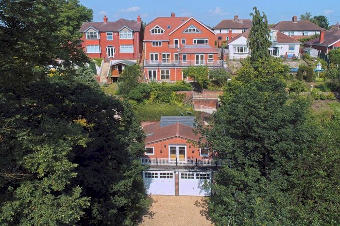 5 Bedroom Detached House For Sale In Berwick Road, Shrewsbury, SY1