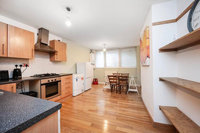 1 Bedroom Flat To Rent In Hatton Wall, Farringdon, London, EC1N