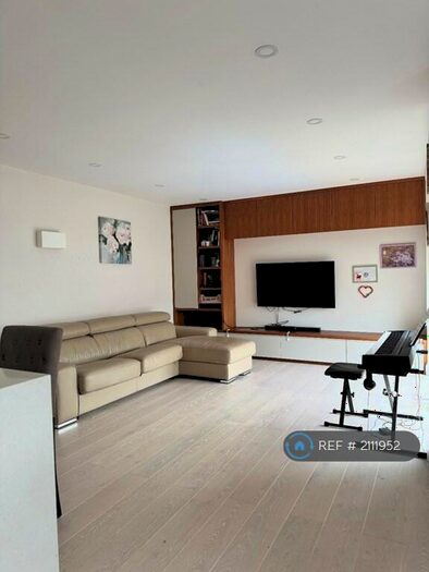 2 Bedroom Flat To Rent In Ionian Building, London, E14