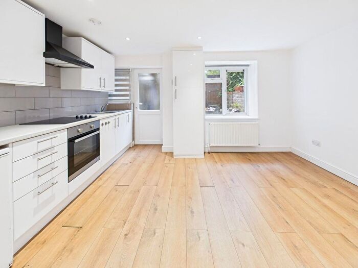 1 Bedroom Flat For Sale In Brigstocke Road, St Pauls, Bristol, BS2