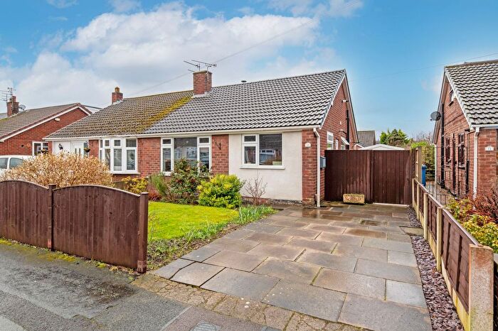 3 Bedroom Semi Detached Bungalow For Sale In Babbacombe Road, Penketh, WA5