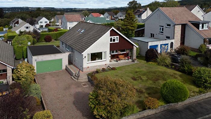 4 Bedroom Detached House For Sale In Corsie Avenue, Perth, PH2