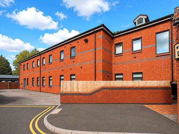 1 Bedroom Flat To Rent In Lower Mill Street, Kidderminster, Worcestershire, DY11