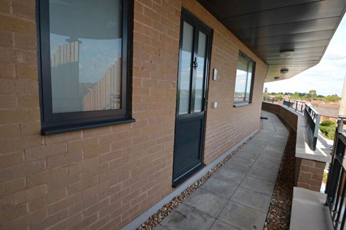 1 Bedroom Apartment To Rent In Willow Court, Meadfield Road, Langley, Berkshire, SL3