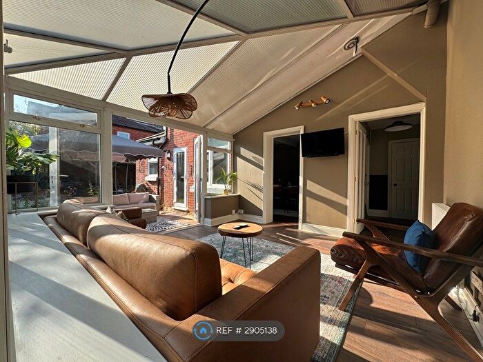5 Bedroom Semi-Detached House To Rent In West Road, Southampton, SO19
