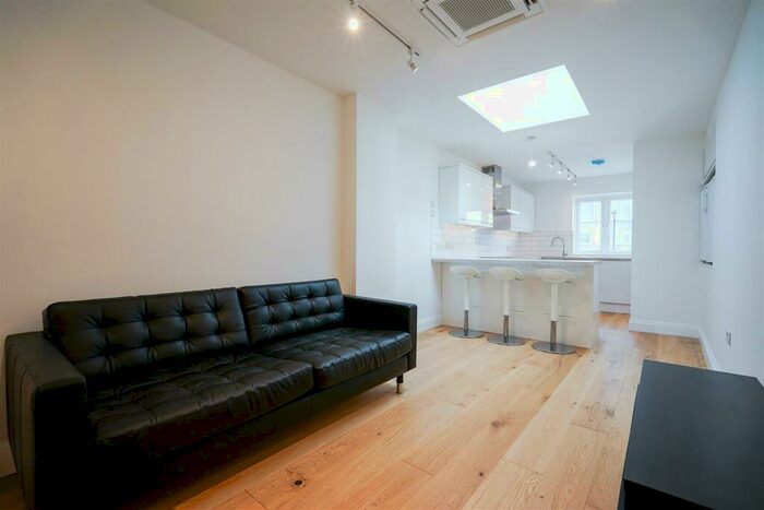 1 Bedroom Apartment To Rent In Stucley Place, Camden Town, NW1
