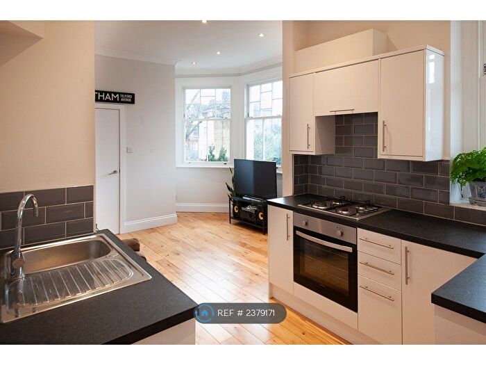1 Bedroom Flat To Rent In Telford Avenue, London, SW2