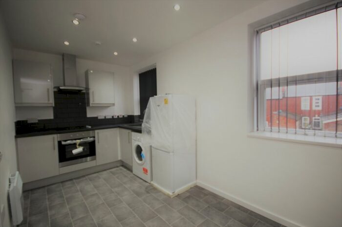 1 Bedroom Flat To Rent In Flat H Cape Hill, Smethwick, West Midlands, B66