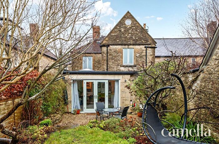 4 Bedroom End Of Terrace House For Sale In High Street, Marshfield, SN14