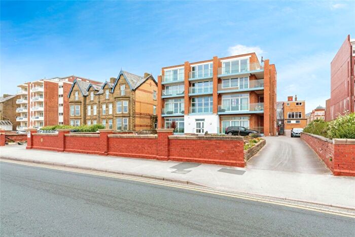 3 Bedroom Flat For Sale In North Promenade, Lytham St. Annes, Lancashire, FY8