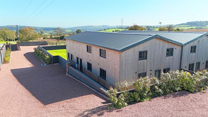 4 Bedroom Barn Conversion For Sale In Acton Green, Acton Beauchamp, Worcester, WR6