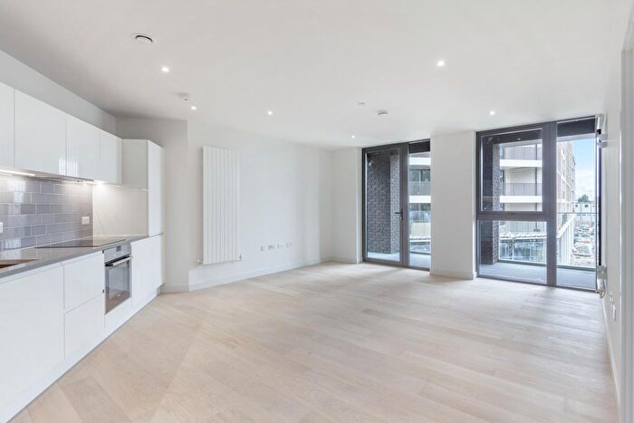 2 Bedroom Flat To Rent In Cutter House, Royal Wharf, London, E16