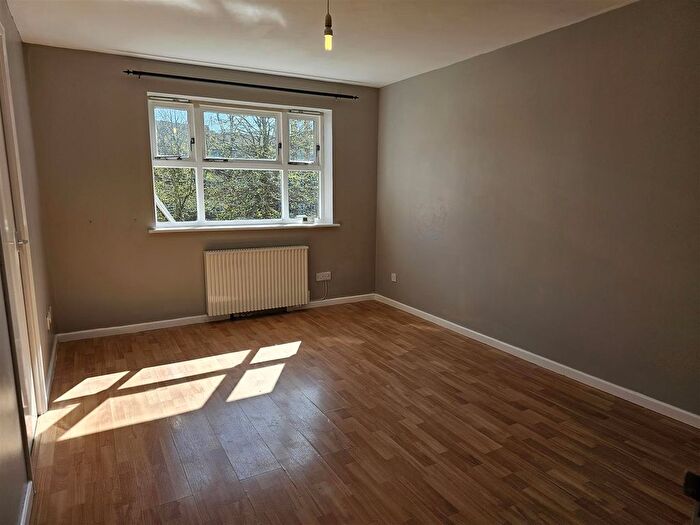 1 Bedroom Flat To Rent In Tooting Bec, London, SW17