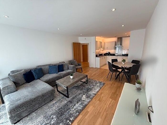 2 Bedroom Flat To Rent In Holders Hill Road, London, NW7