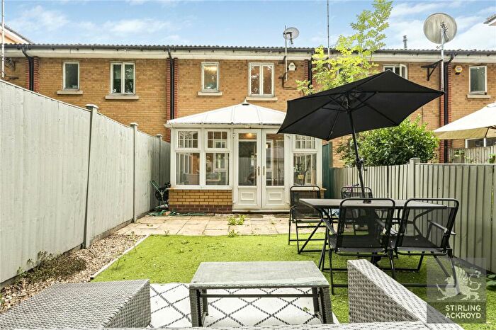 2 Bedroom Terraced House To Rent In Shalbourne Square, Hackney Wick, Hackney, London, E9