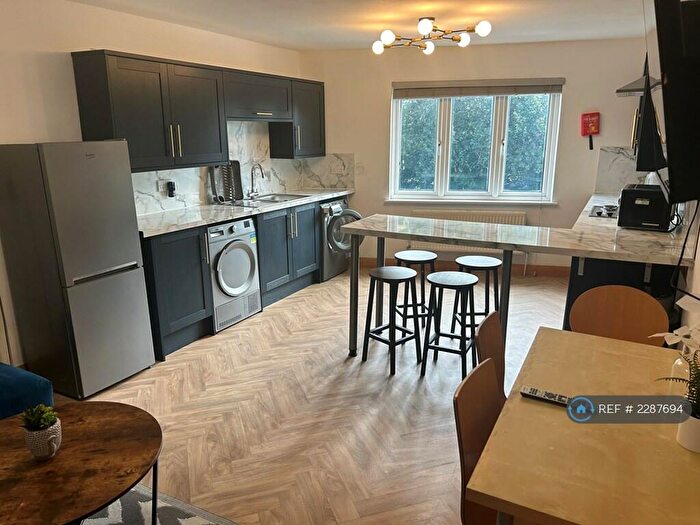 5 Bedroom Flat To Rent In County Road, Ormskirk, L39