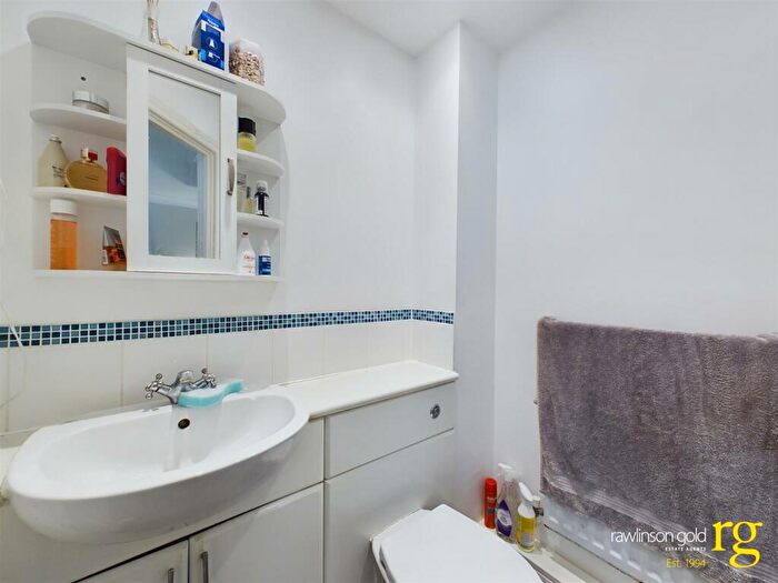 2 Bedroom Flat For Sale In Collapit Close, Harrow, HA1