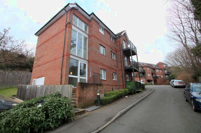 2 Bedroom Flat To Rent In St. Marks Close, High Wycombe, HP13