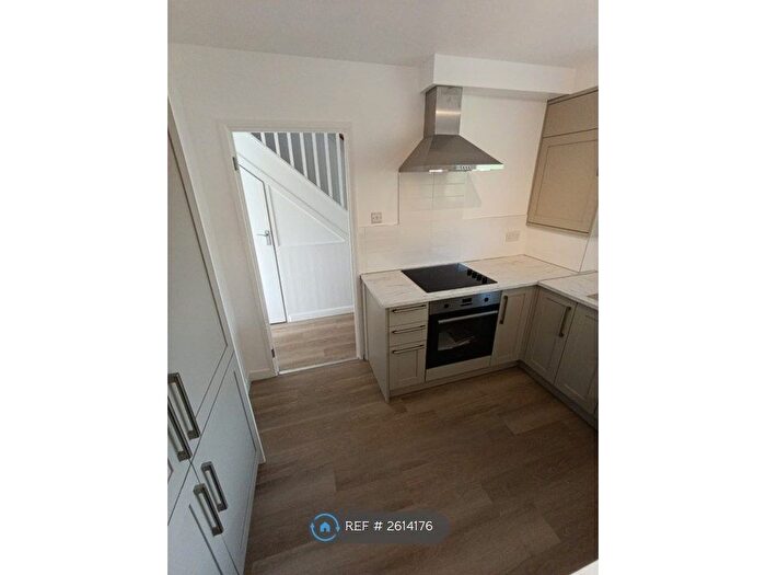 2 Bedroom Maisonette To Rent In Delimands, Basildon, SS15
