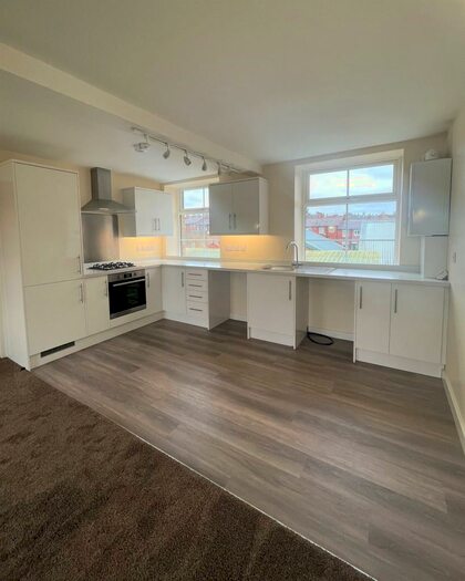 2 Bedroom Apartment To Rent In South Street, Elland, HX5