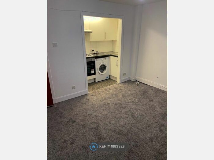 2 Bedroom Flat To Rent In Rosefield Street, Dundee, DD1