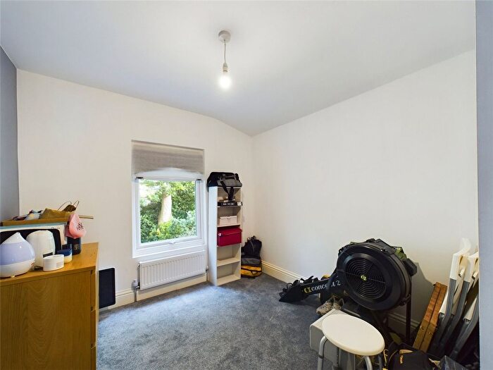 3 Bedroom Terraced House For Sale In Colls Road, London, SE15