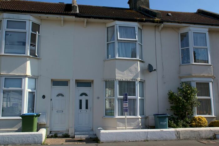 2 Bedroom Terraced House To Rent In New Road, Littlehampton, BN17