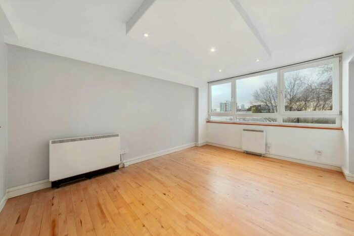 2 Bedroom Flat To Rent In Pownall Road, Broadway Market, E8